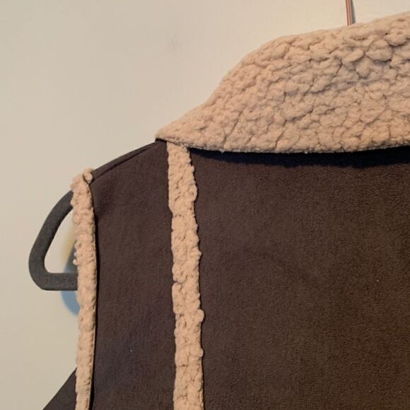 Suede Vest - Picture 7 of 8